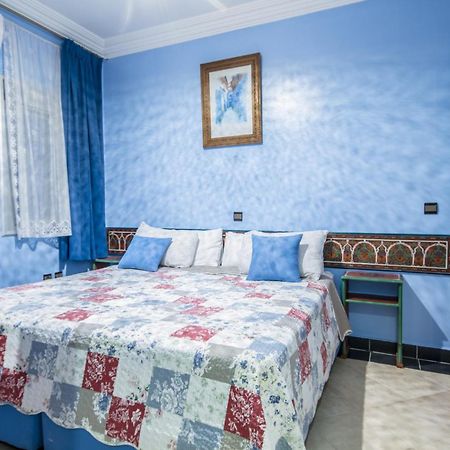 Hotel Tarek Чефчауен Екстериор снимка