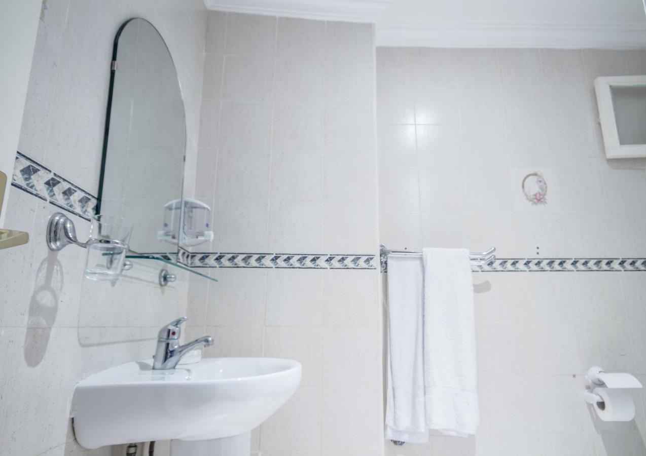 Hotel Tarek Чефчауен Екстериор снимка