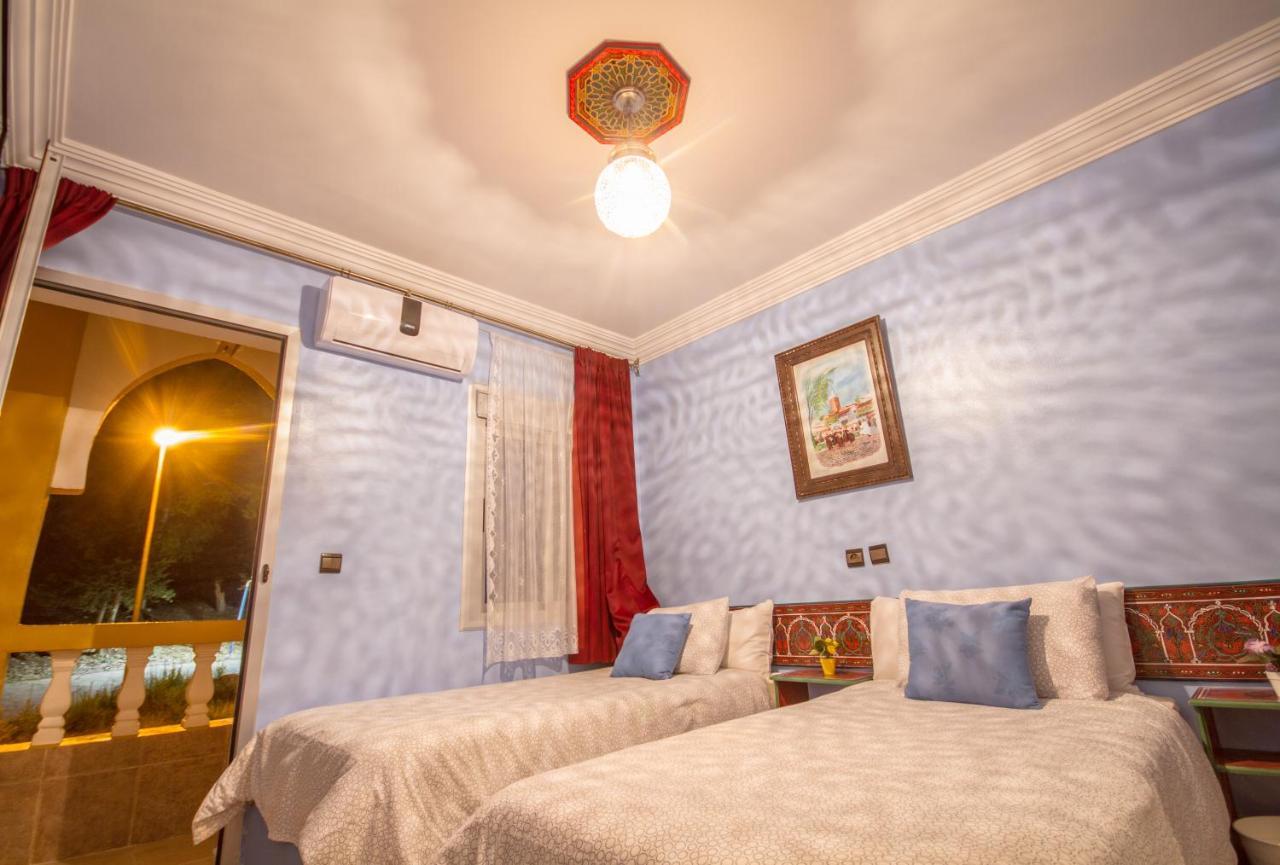 Hotel Tarek Чефчауен Екстериор снимка
