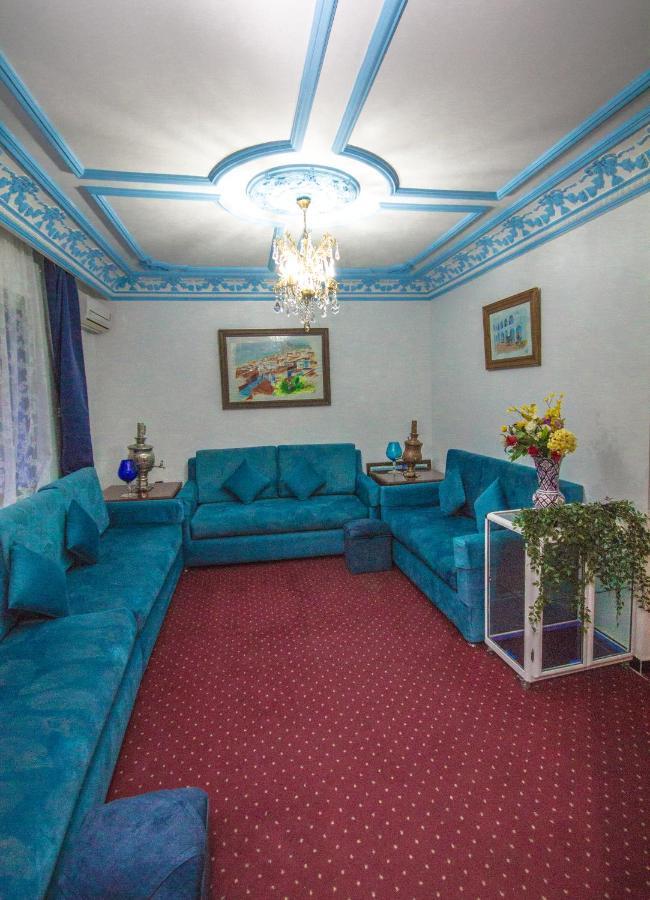 Hotel Tarek Чефчауен Екстериор снимка
