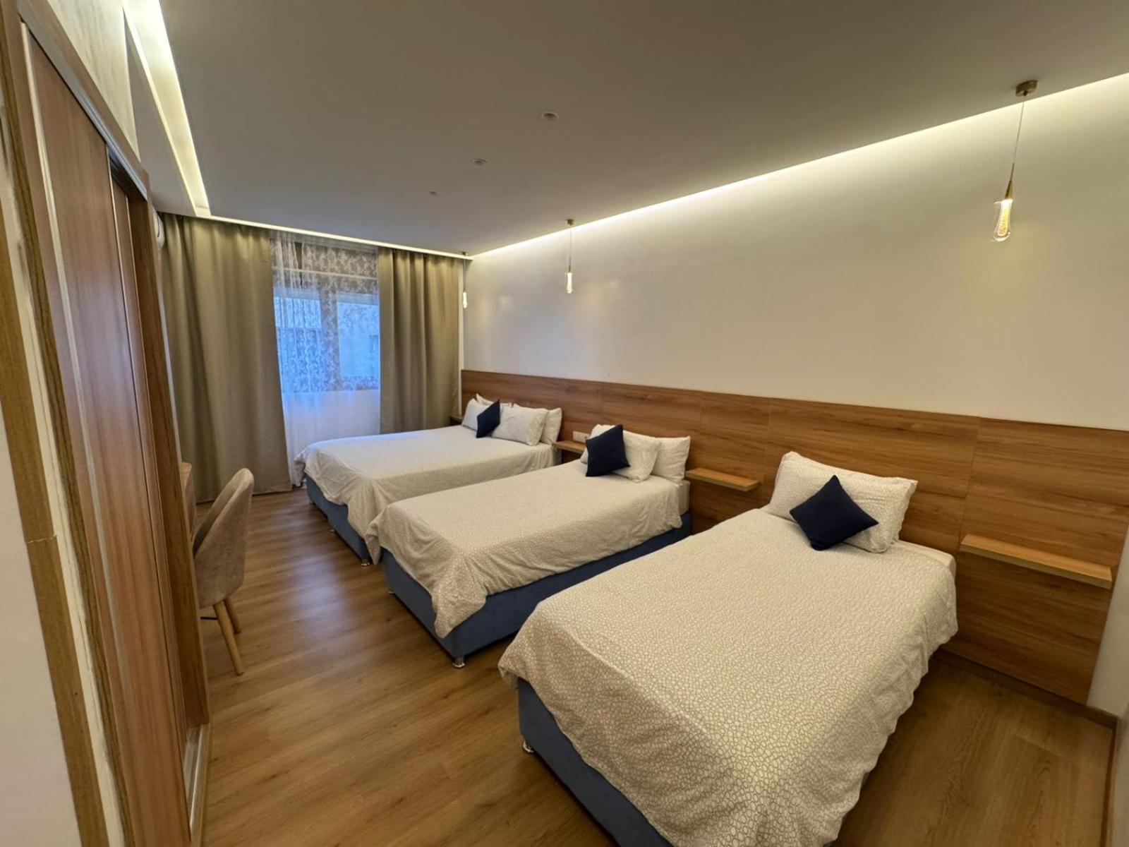 Hotel Tarek Чефчауен Екстериор снимка