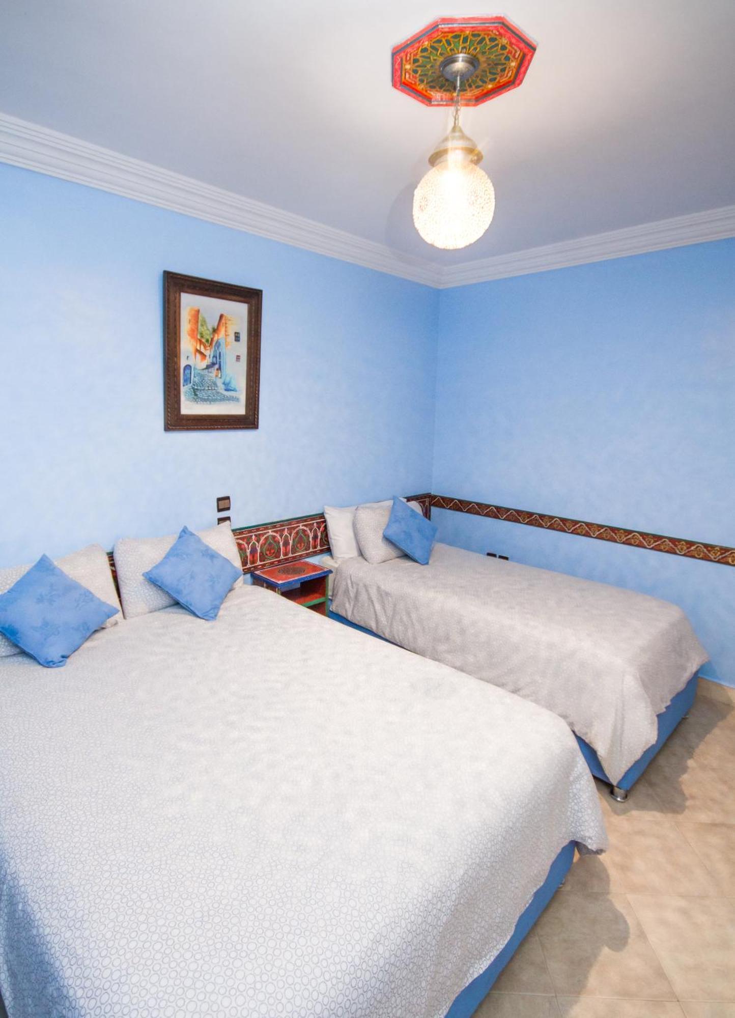 Hotel Tarek Чефчауен Екстериор снимка