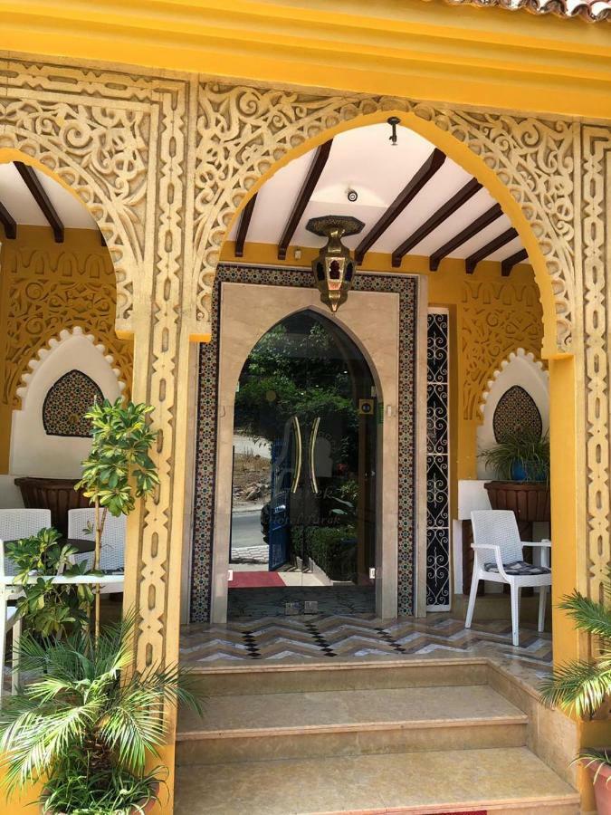 Hotel Tarek Чефчауен Екстериор снимка