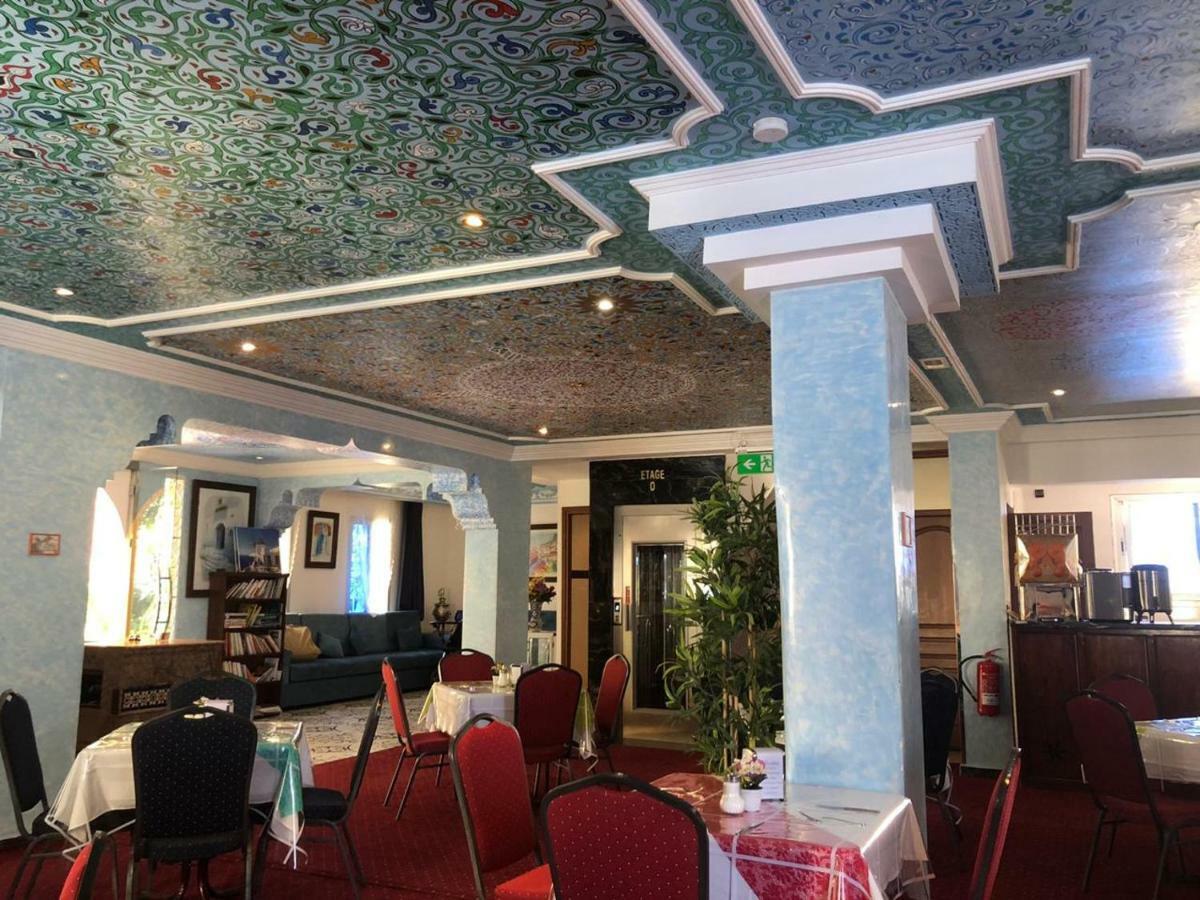Hotel Tarek Чефчауен Екстериор снимка