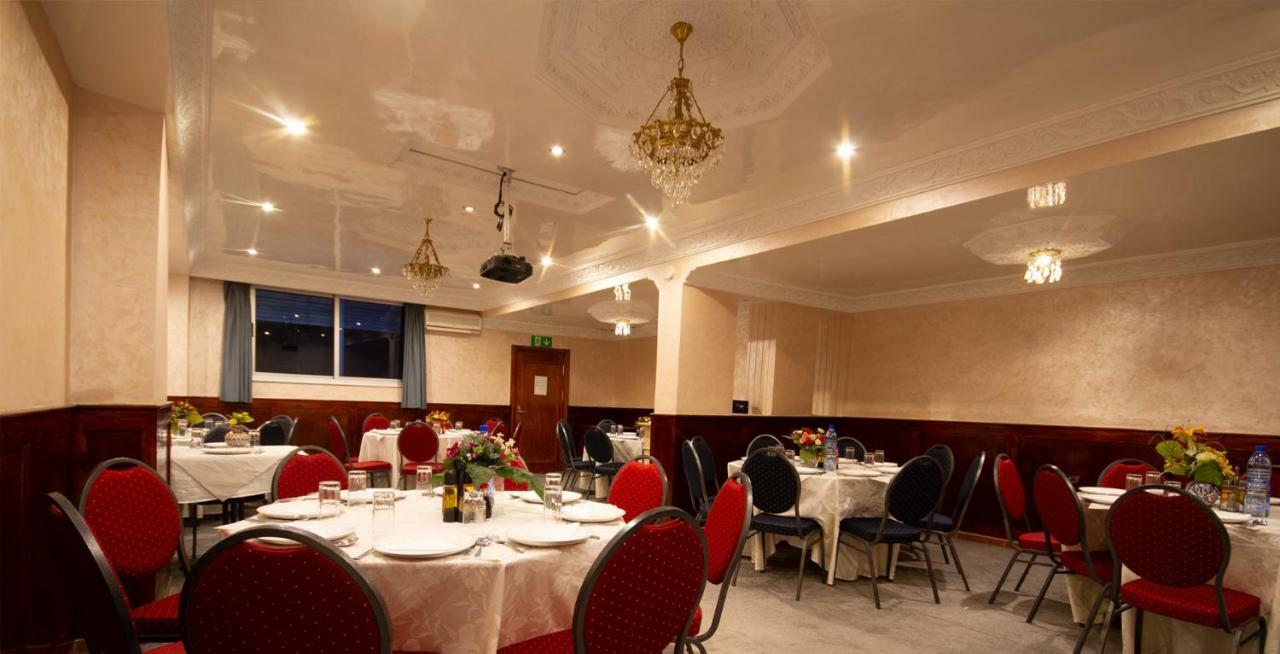 Hotel Tarek Чефчауен Екстериор снимка
