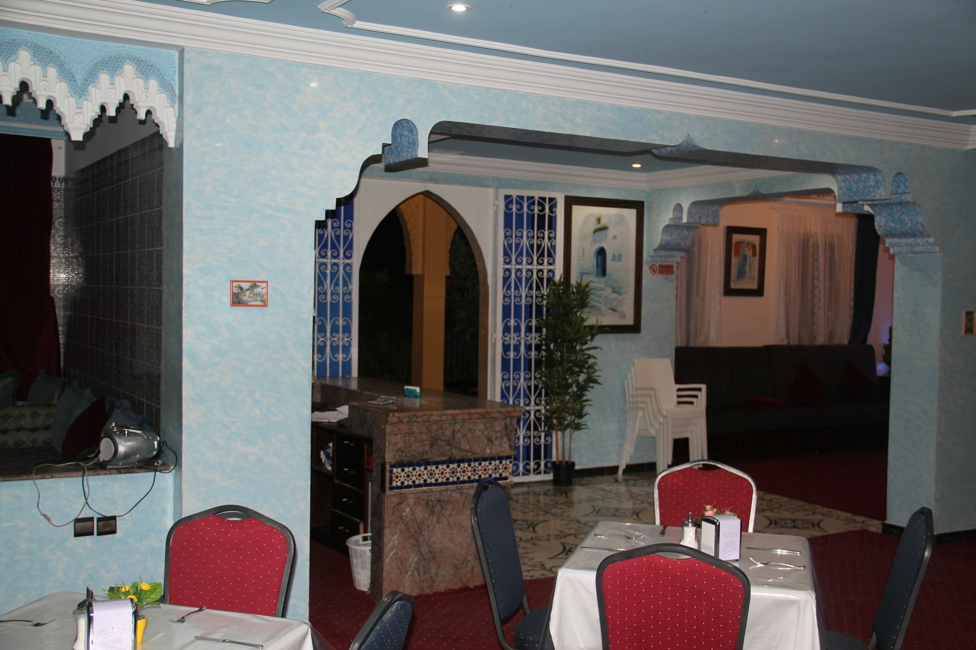 Hotel Tarek Чефчауен Екстериор снимка